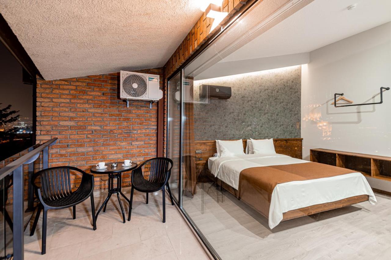 Ivy Hotel Тбілісі Екстер'єр фото