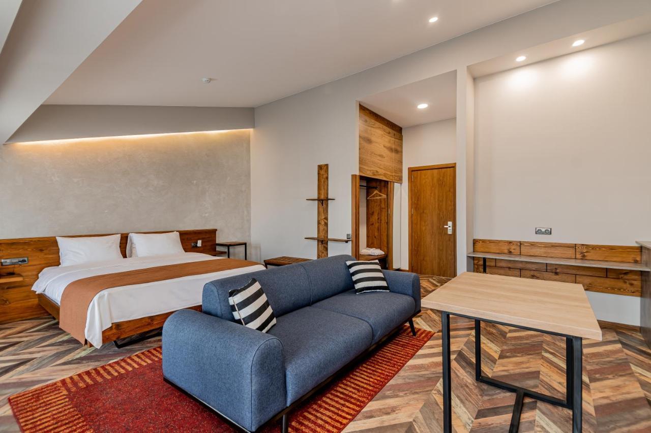 Ivy Hotel Тбілісі Екстер'єр фото