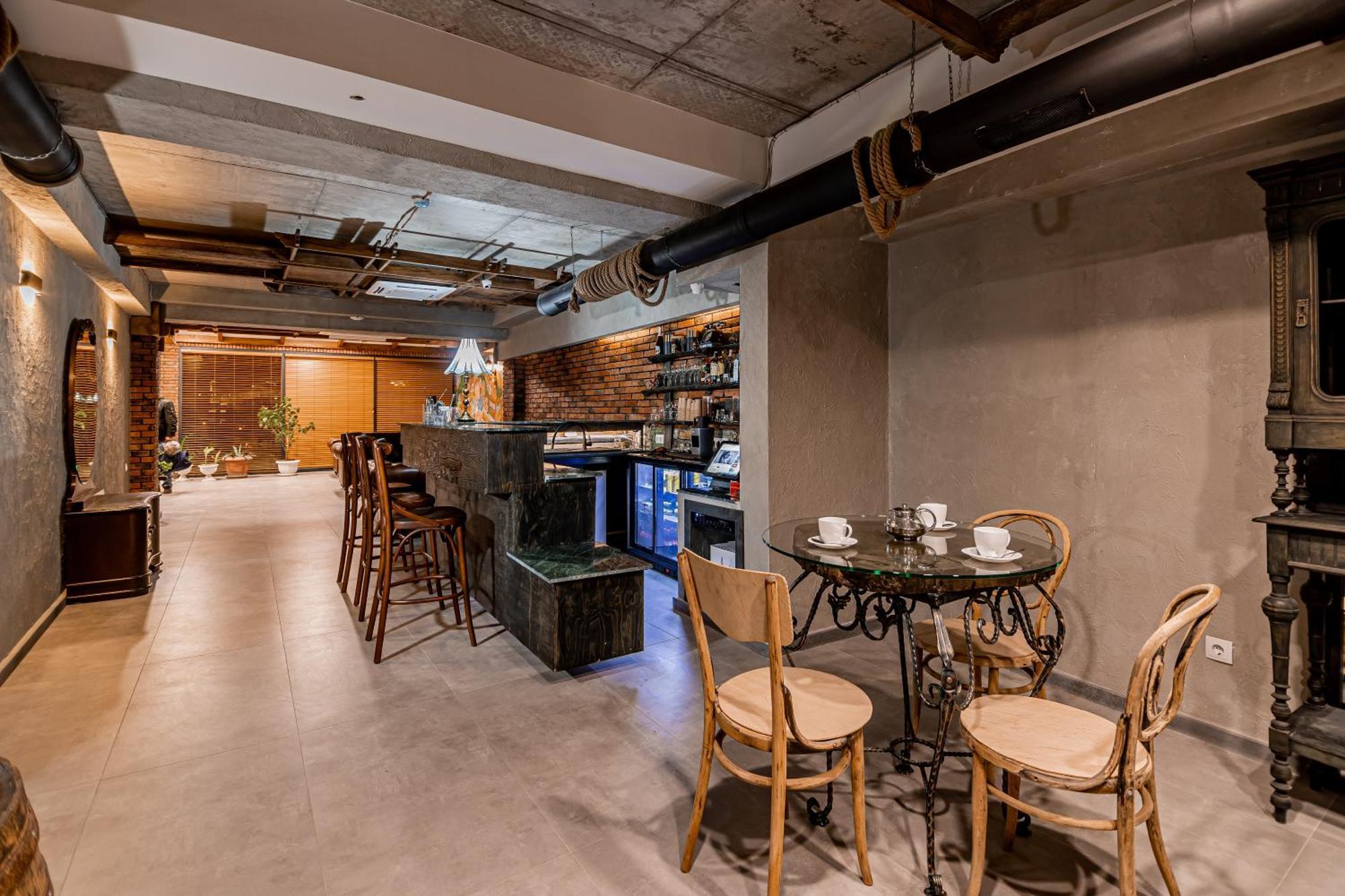 Ivy Hotel Тбілісі Екстер'єр фото