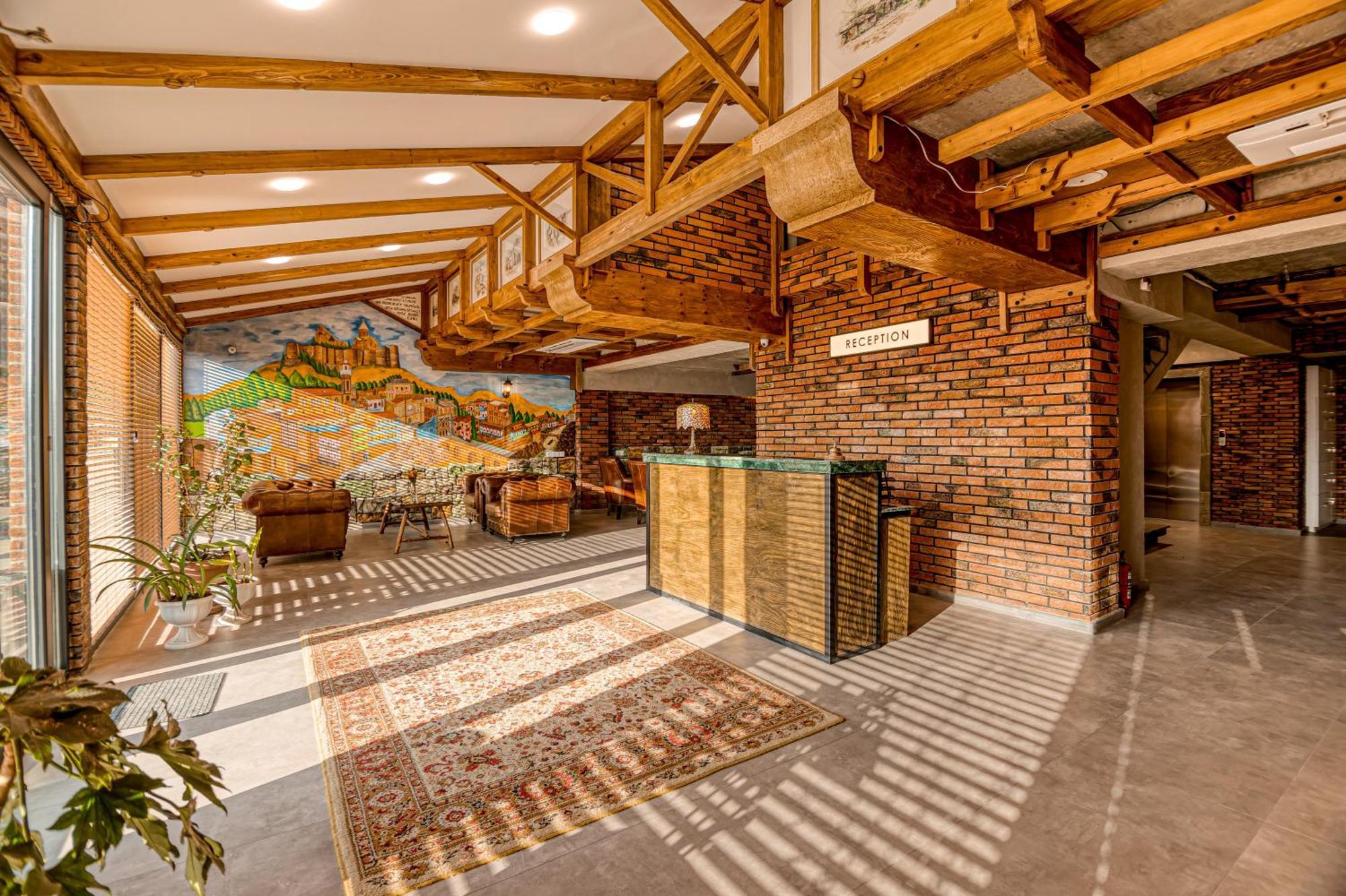 Ivy Hotel Тбілісі Екстер'єр фото