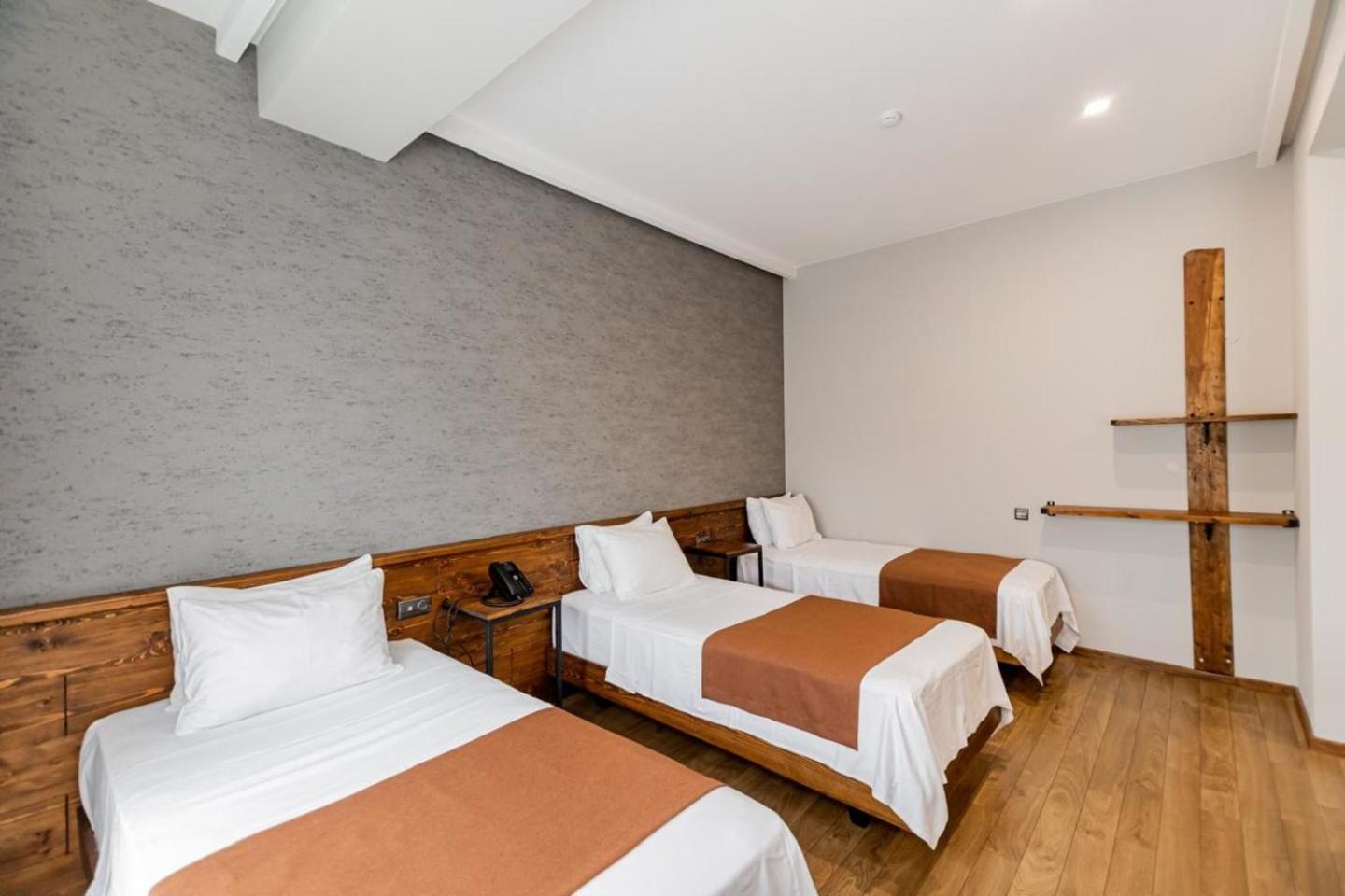 Ivy Hotel Тбілісі Екстер'єр фото